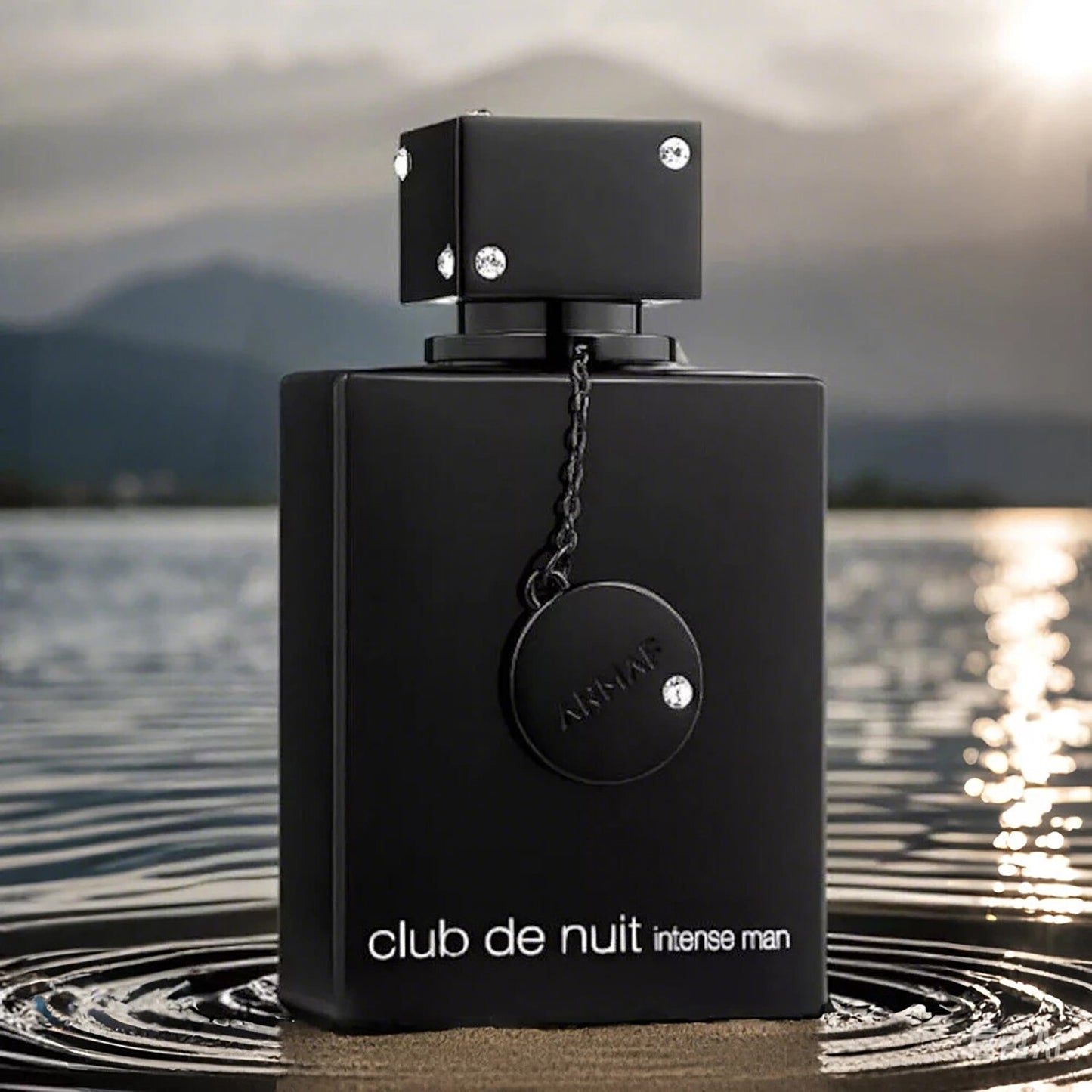 CLUB DE NUIT / INTENSE MAN - La Bestia Negra